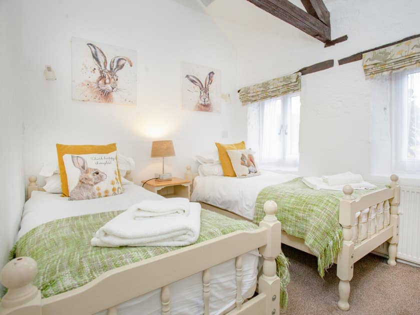 Twin bedroom | Mill Cottage - The Old Mill Cottages, Marldon, near Paignton