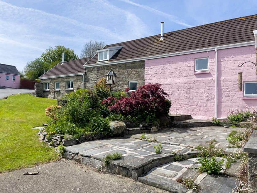 Garden | Stable - Canllefaes Cottages, Penparc