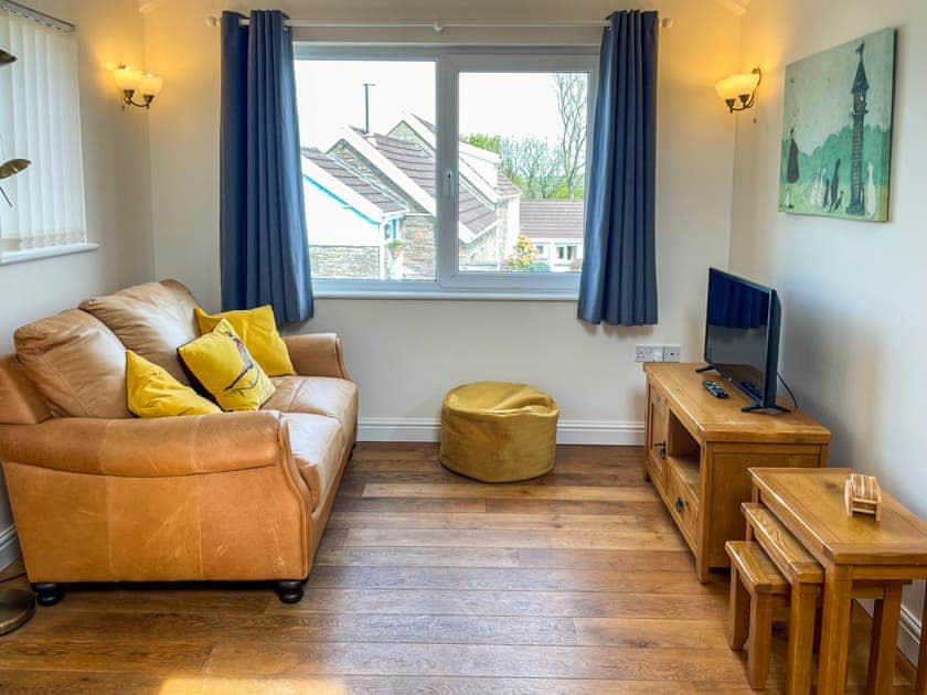 Living area | Pen-y-Bryn - Canllefaes Cottages, Penparc