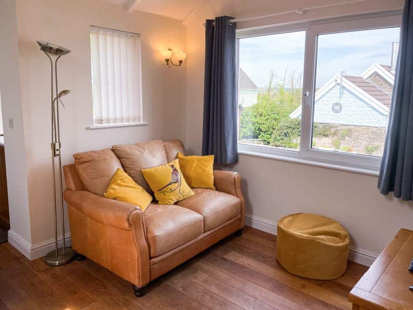 Living area | Pen-y-Bryn - Canllefaes Cottages, Penparc