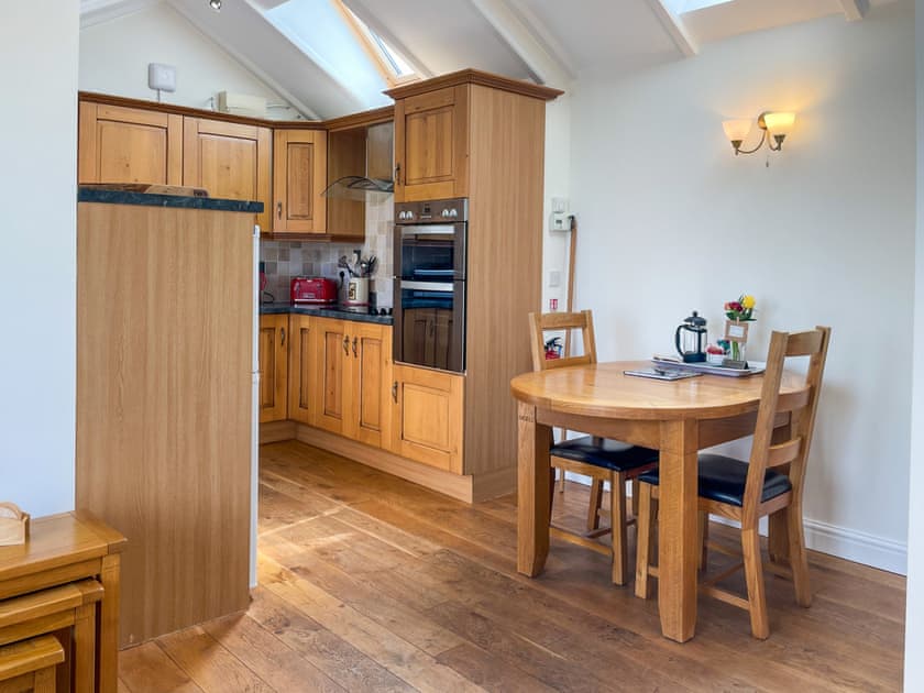 Open plan living space | Pen-y-Bryn - Canllefaes Cottages, Penparc