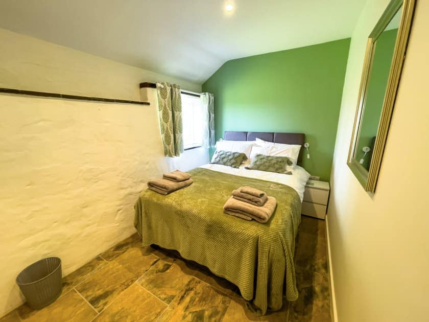 Double bedroom | Byre - Canllefaes Cottages, Penparc