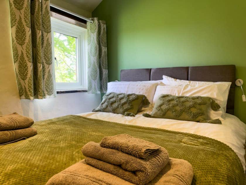 Double bedroom | Byre - Canllefaes Cottages, Penparc
