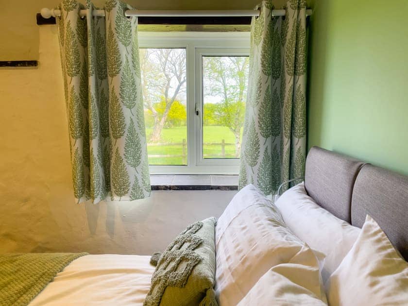 Double bedroom | Byre - Canllefaes Cottages, Penparc