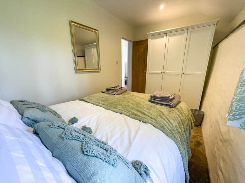 Double bedroom | Byre - Canllefaes Cottages, Penparc