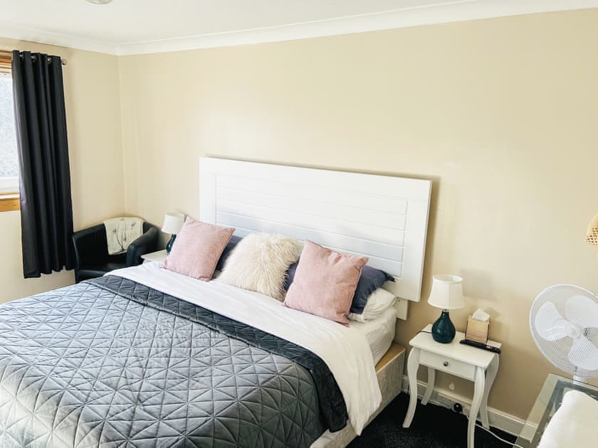 Double bedroom | The Wee Pad - The Wee Places, Dunfermline