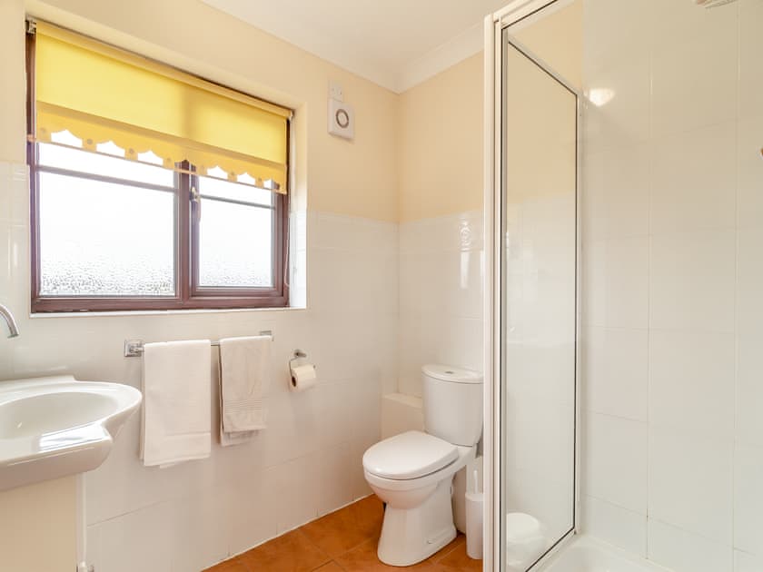 Bathroom | Cockleshell Cottage, Sea Palling