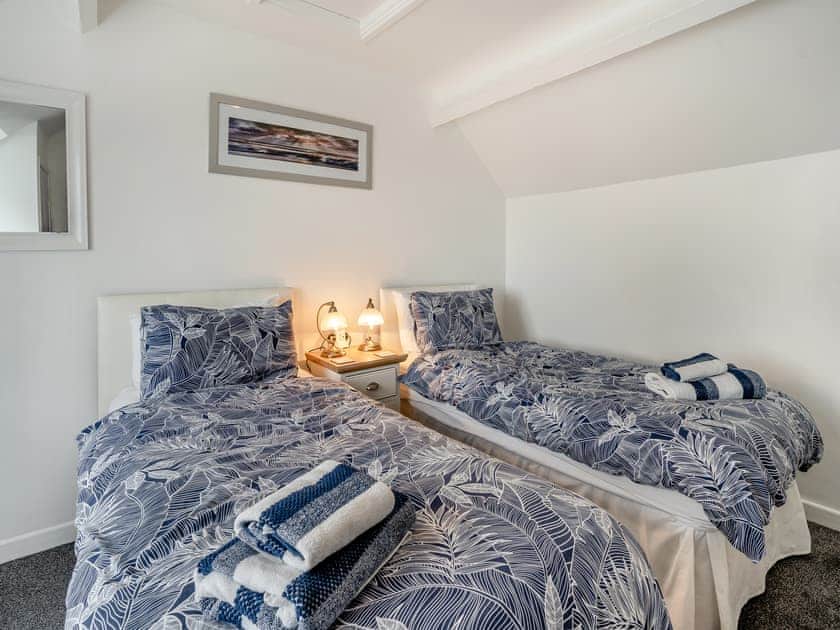 Twin bedroom | Stable Cottage - Amroth Cottages, Amroth, near Saundersfoot