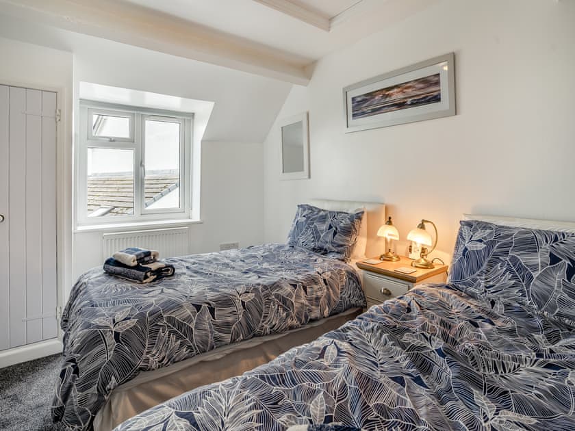 Twin bedroom | Stable Cottage - Amroth Cottages, Amroth, near Saundersfoot