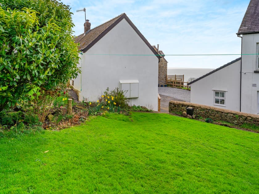 Garden | Stable Cottage - Amroth Cottages, Amroth, near Saundersfoot