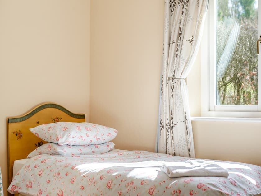 Twin bedroom | The Fishing Lodge, Netton, near Salisbury