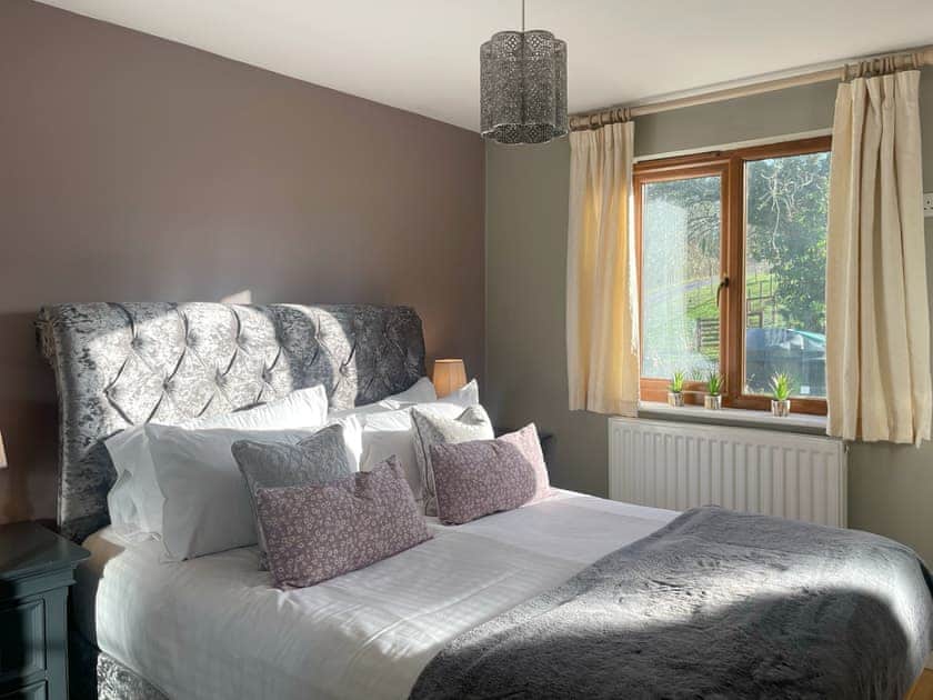Double bedroom | Heron Lodge - South View Lodges, Exeter