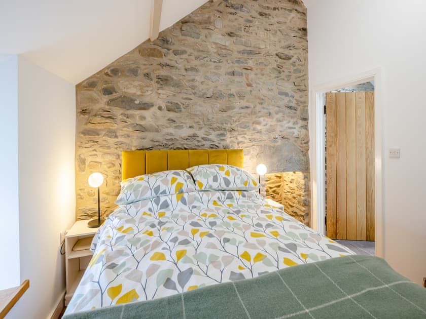 Double bedroom | Ivy Bush Cottage, Llanddewi Brefi, near Tregaron