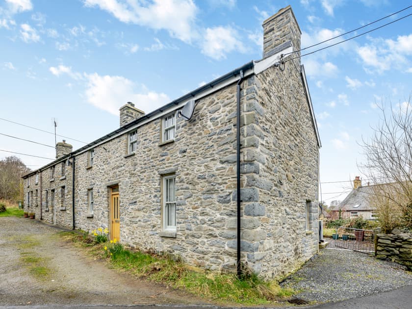 Exterior | Ivy Bush Cottage, Llanddewi Brefi, near Tregaron