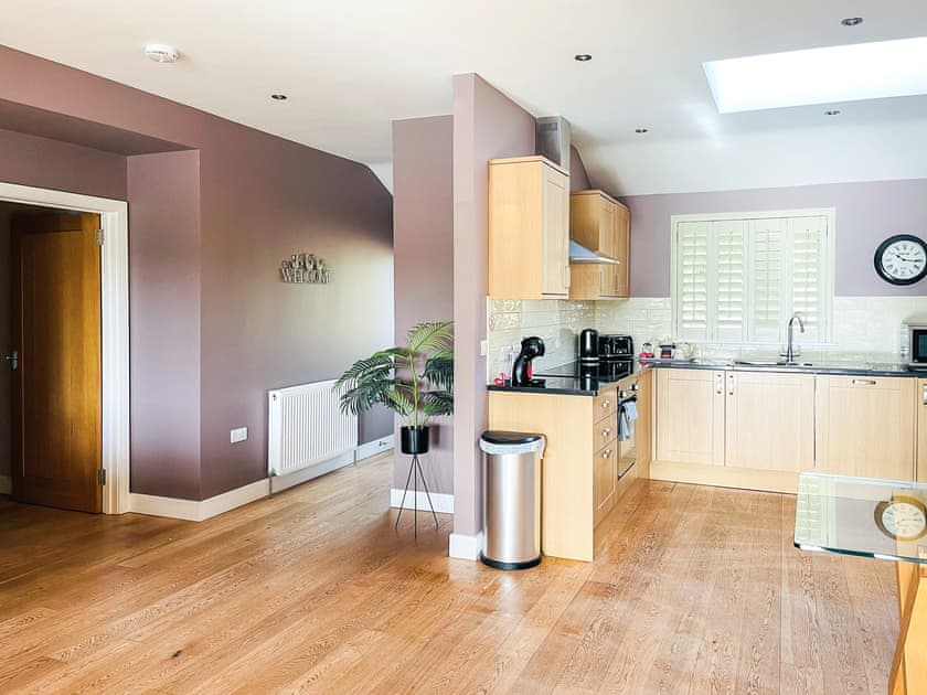 Kitchen/diner | Willow Lodge - South View Lodges, Exeter