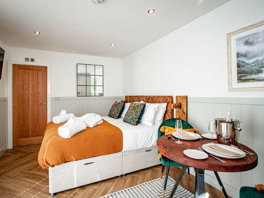 Open plan living space | Whitbarrow - Winster Pods, Windermere
