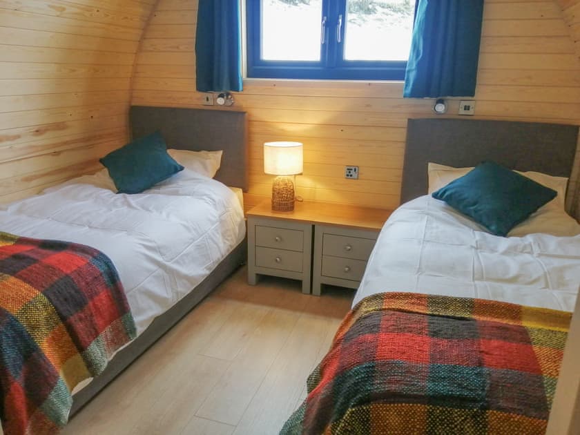 Twin bedroom | Glampio Trysor Garth - Glampio Trysor, Corwen, near Bala
