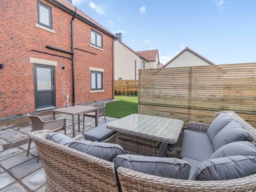 Sitting-out-area | Sandbanks, Bridlington