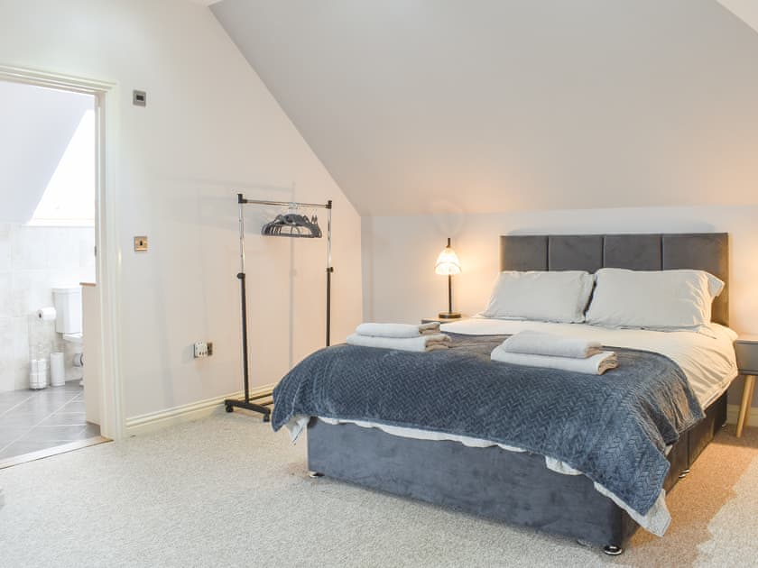Double bedroom | The Lodge, Portsmouth