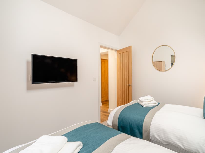 Twin bedroom | The Coach House, Bowness-on-Windermere