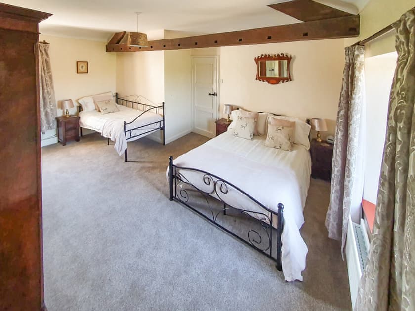 Double/ family bedroom  | Kiln Green Farmhouse, Near Milnthorpe
