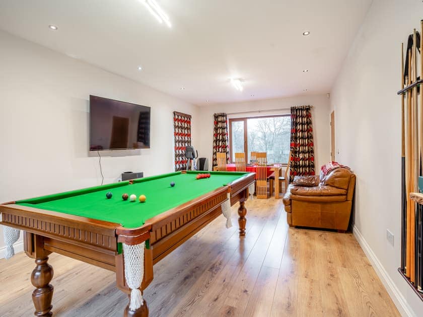 Games room | Wernddu Fechan House - Wernddu Properties, Neath