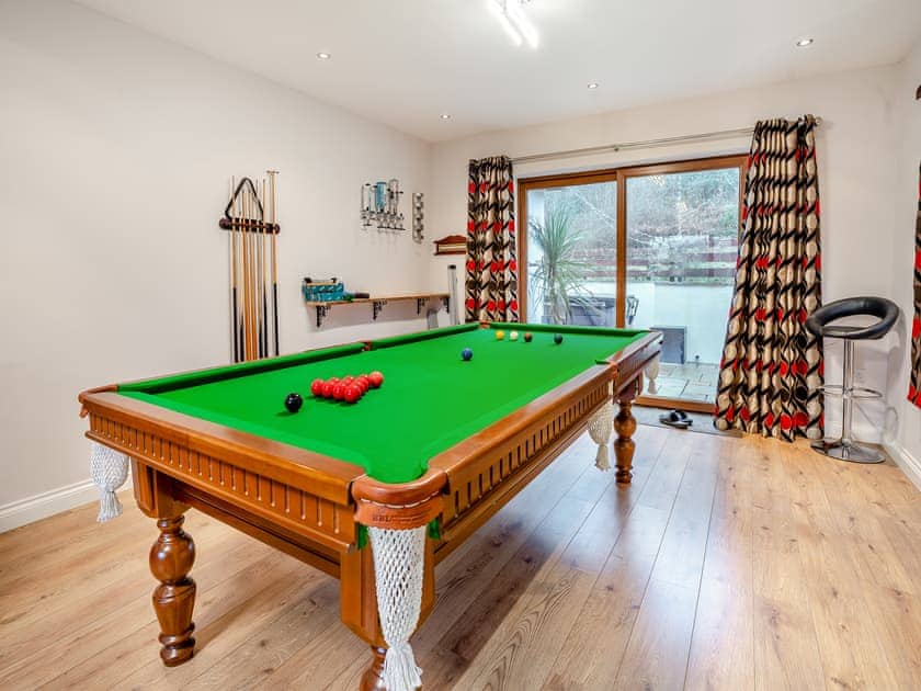 Games room | Wernddu Fechan House - Wernddu Properties, Neath