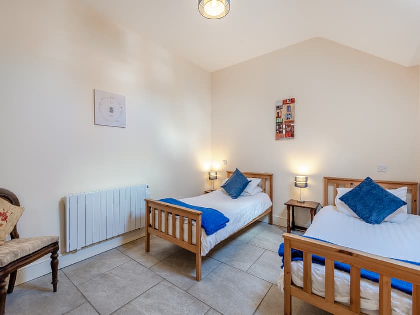 Twin bedroom | Millstone Cottage - Millstone Cottages, Westbury, near Shrewsbury