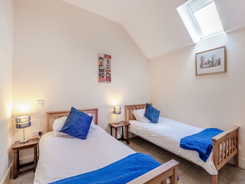 Twin bedroom | Millstone Cottage - Millstone Cottages, Westbury, near Shrewsbury