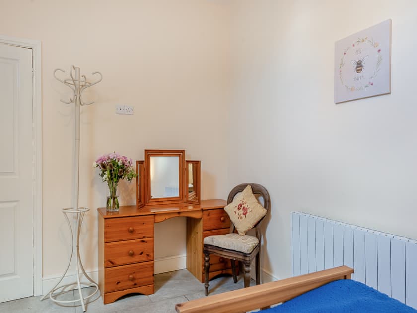 Twin bedroom | Millstone Cottage - Millstone Cottages, Westbury, near Shrewsbury