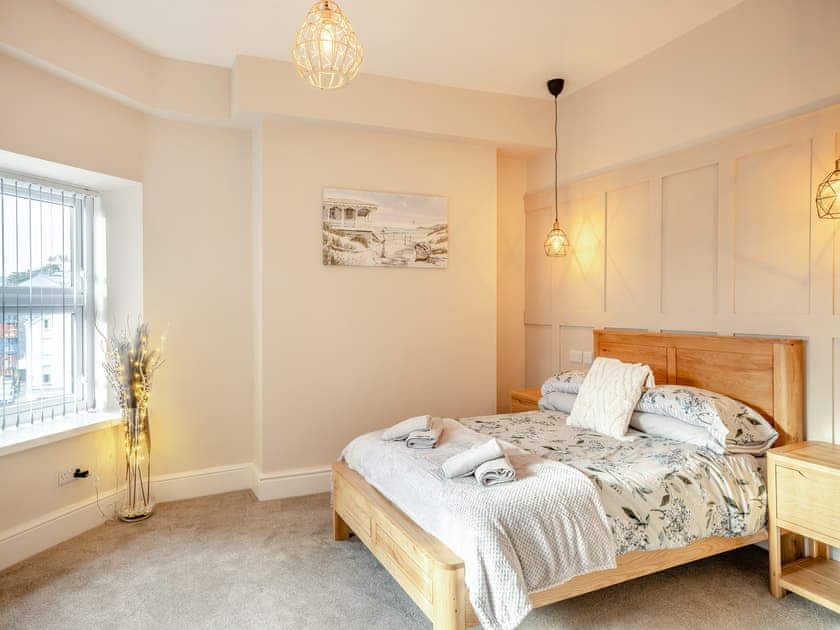 Double bedroom | Llety Clyd, Barmouth
