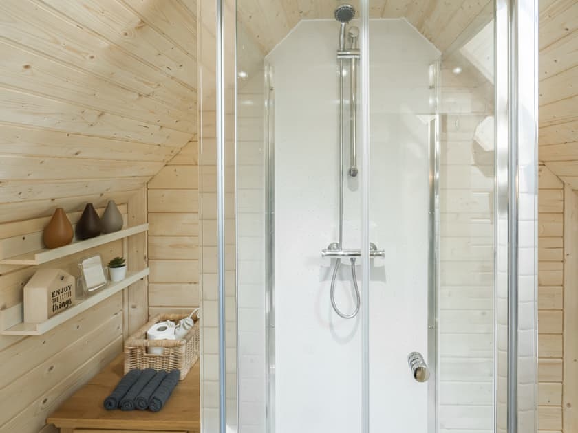 Shower room | Copper Beech Cabin - Punch Tree Cabins, Carluke