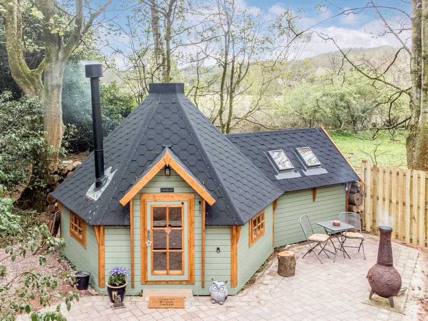 Exterior | Copper Beech Cabin - Punch Tree Cabins, Carluke
