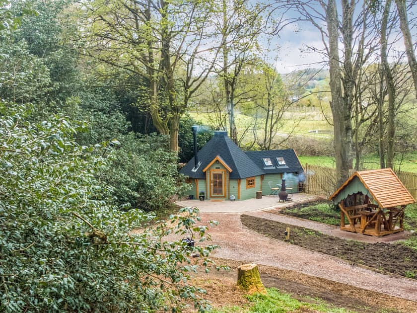 Setting | Copper Beech Cabin - Punch Tree Cabins, Carluke