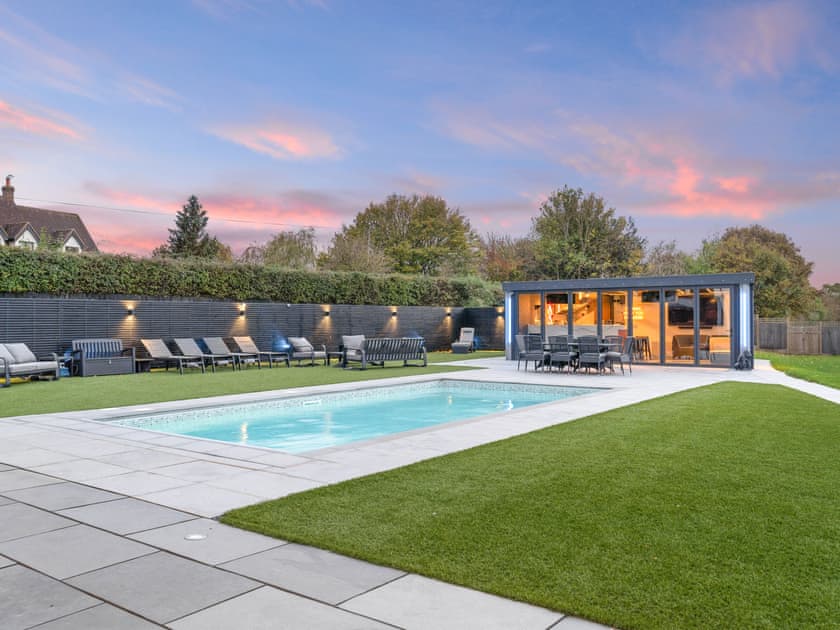 Gallow Green Barns Courtyard Barn (ref UK43283) in Dunmow