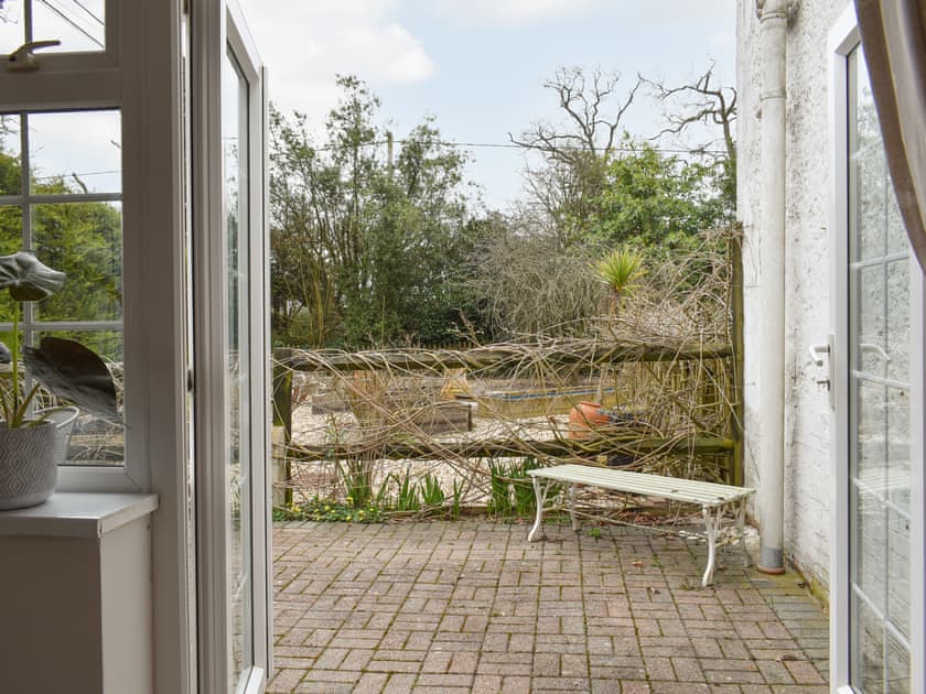 Outdoor area | Wisteria Cottage, Sway, near Lymington