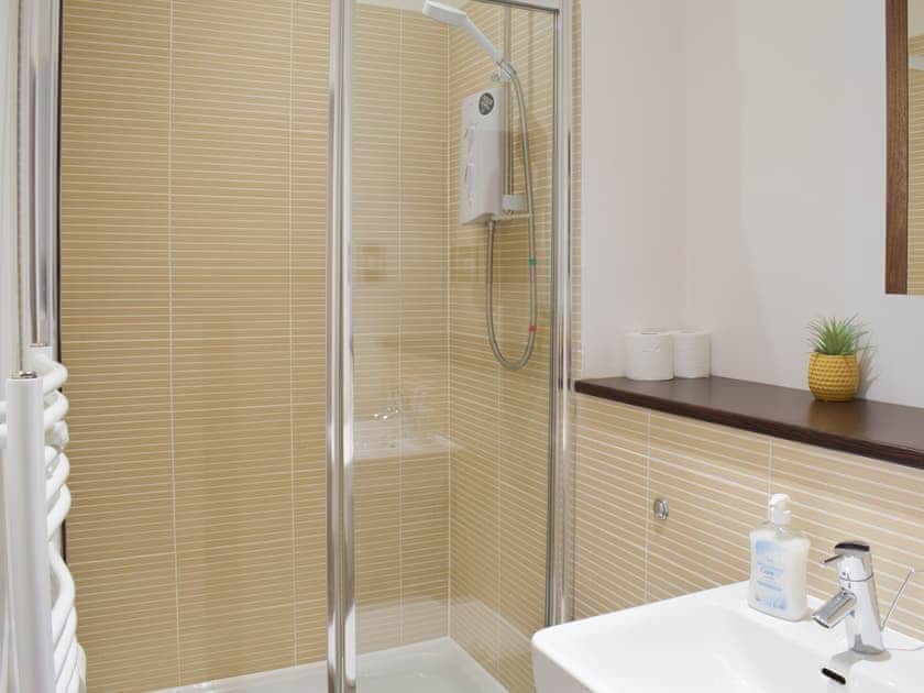 Shower room | Oswald Apartment, Glasgow