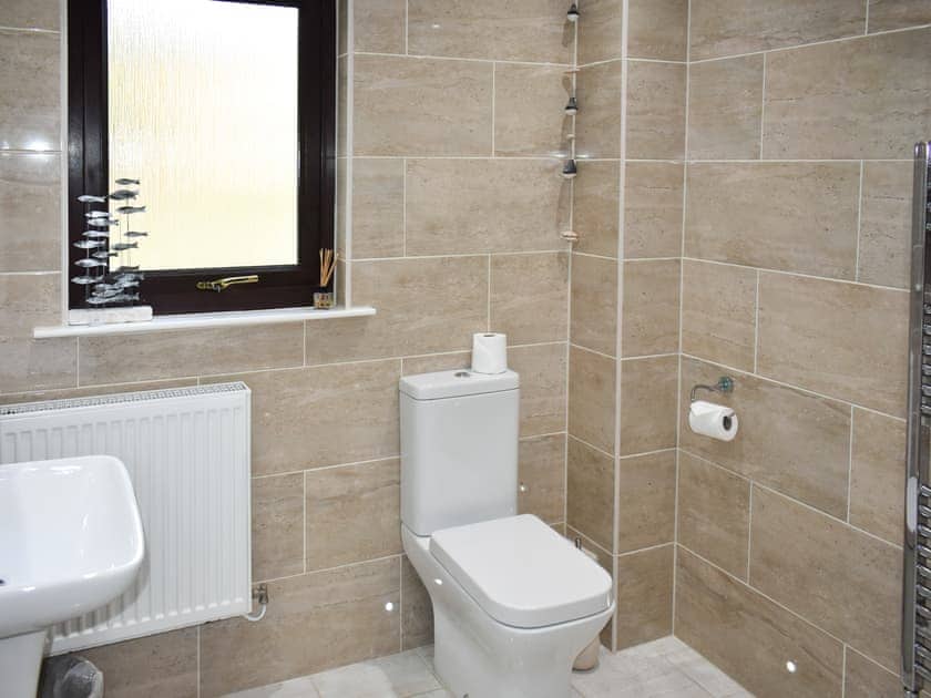 Shower room | Rivendell, Lamlash, Isle of Arran