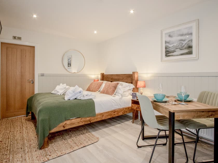 Open plan living space | Ghyll Head - Winster Pods, Windermere