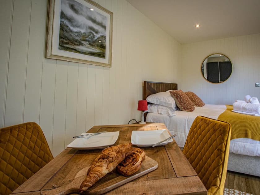 Open plan living space | Rosthwaite - Winster Pods, Windermere
