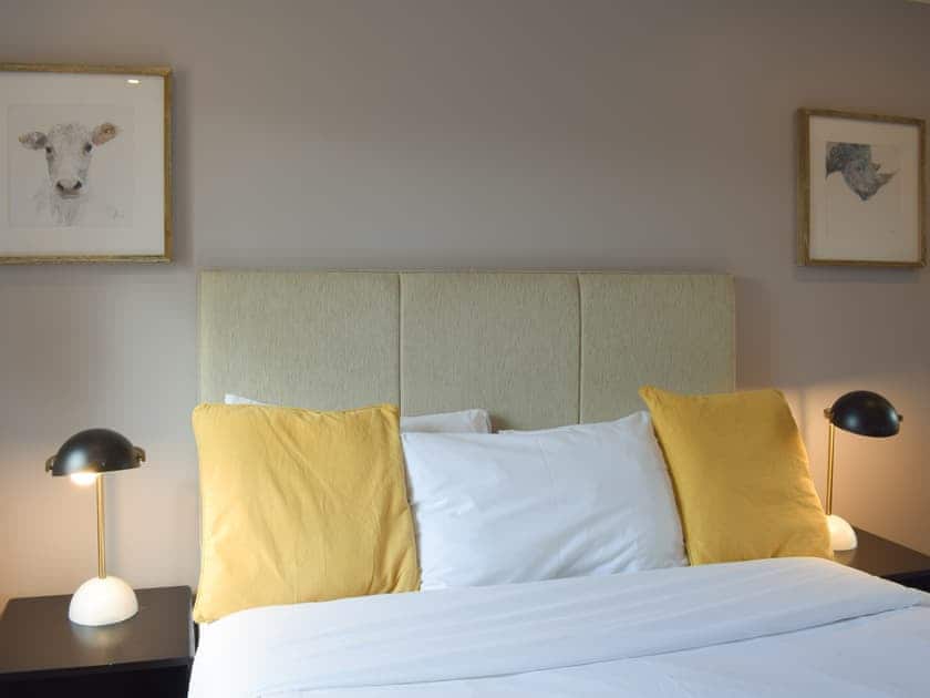 Double bedroom | Chancellor House, Glasgow