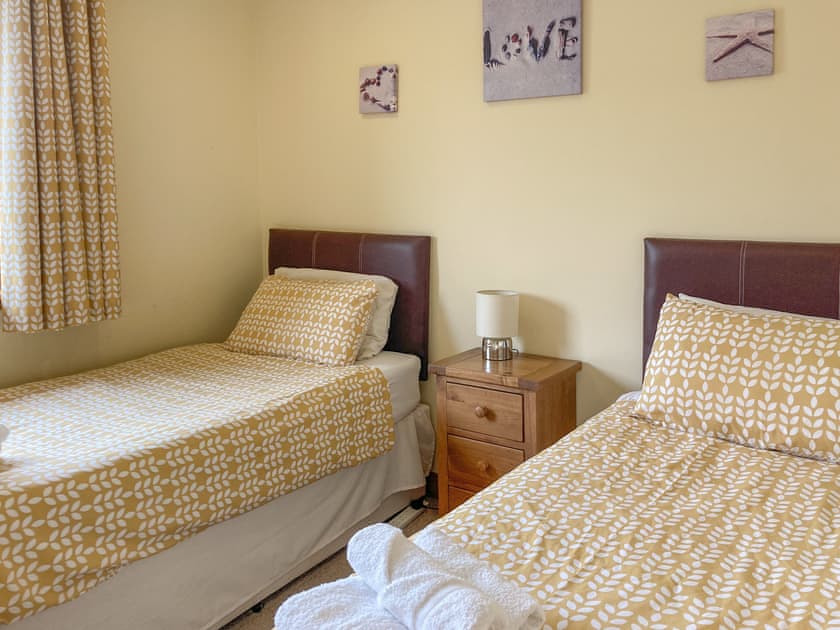 Twin bedroom | Sandy Beach, Nairn
