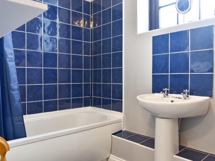 Bathroom | Primrose Cottage, Plymouth