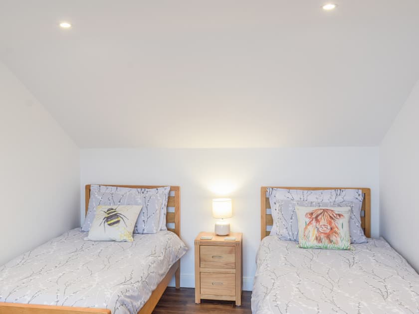 Twin bedroom | Wayside Cottage, Dunoon
