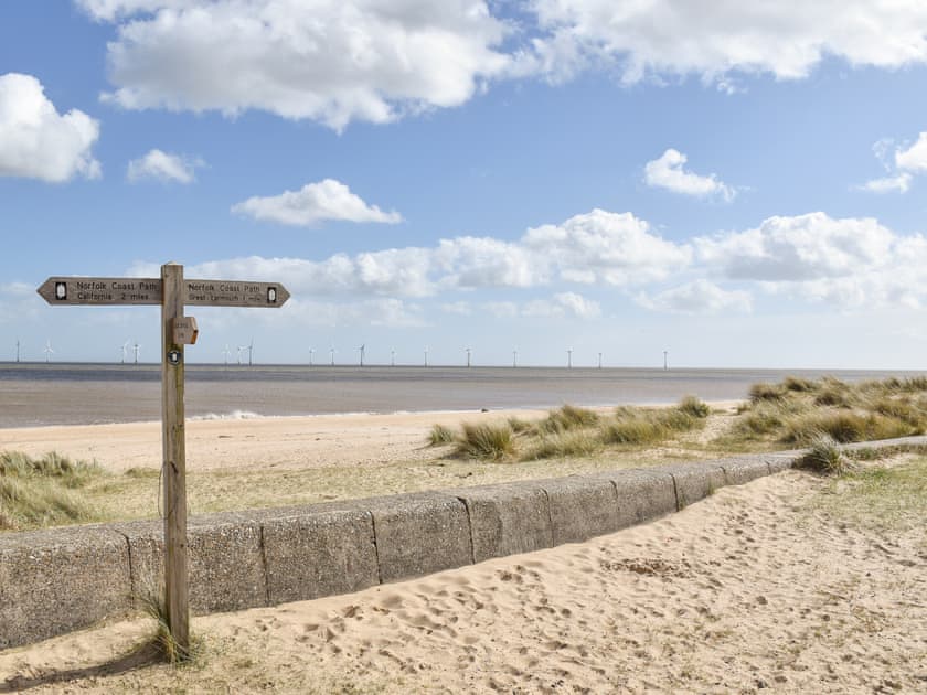 Nearby beach | Dune-Cottage, Caister-on-Sea