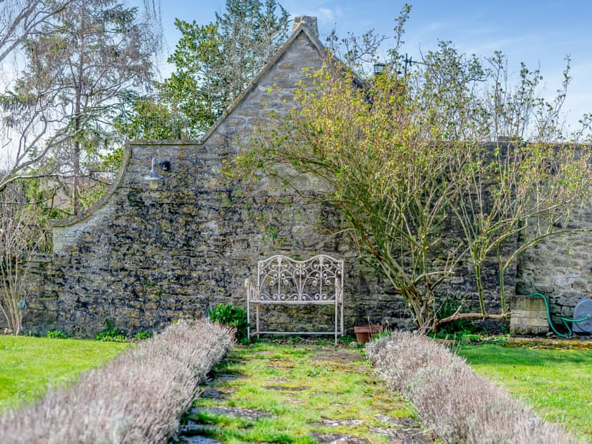 Garden and grounds | The Malthouse, Norton St. Philip, near Bath