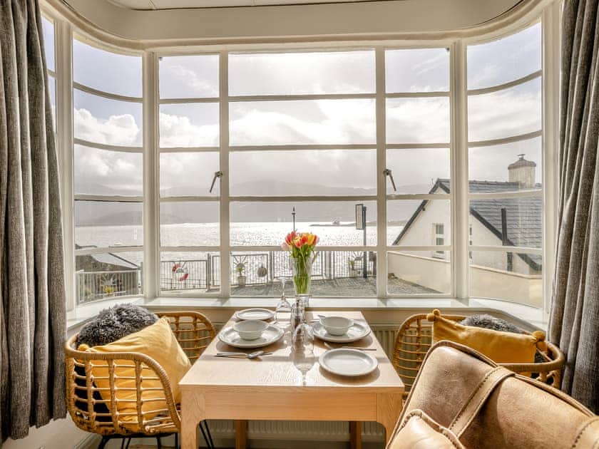 Open plan living space | Sunray One - Sunray Suites, Barmouth