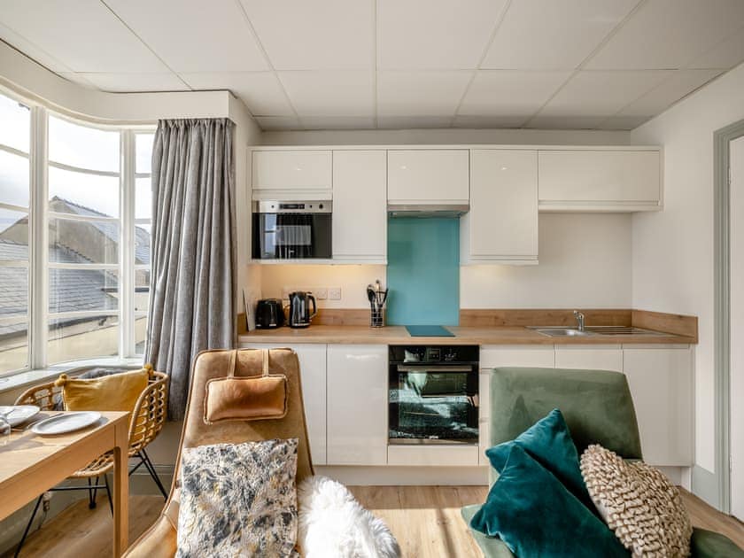 Open plan living space | Sunray One - Sunray Suites, Barmouth