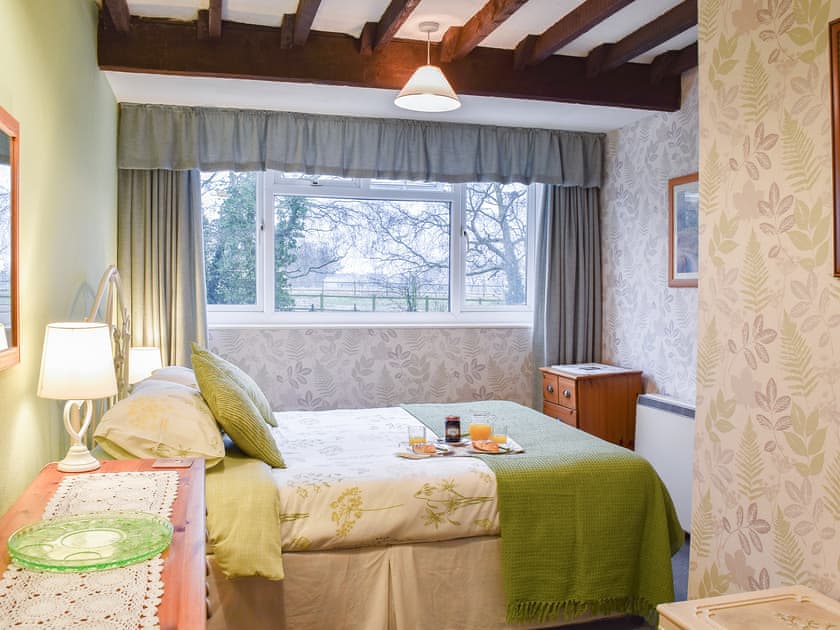 Double bedroom | Woodbine Cottage, Ludham