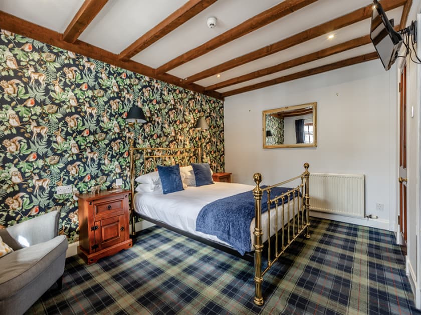 Double bedroom | Tormaukin House, Glendevon, near Gleneagles